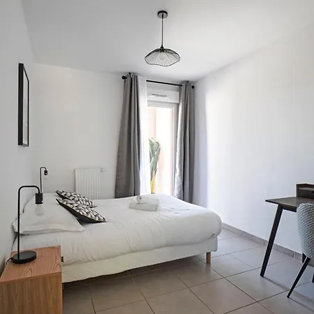 Le Juvignacois- 2 Bedrooms And Large Terrace ! *
